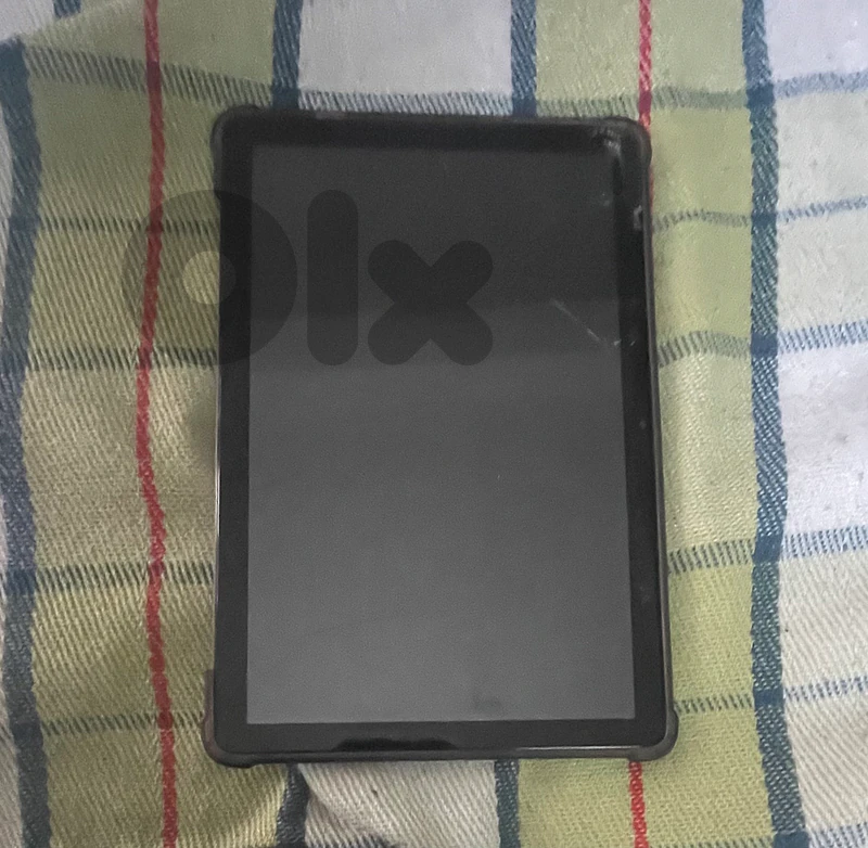 Oscal Pad 10 Tablet – Cracked Screen – Not Working – For Parts/Repair