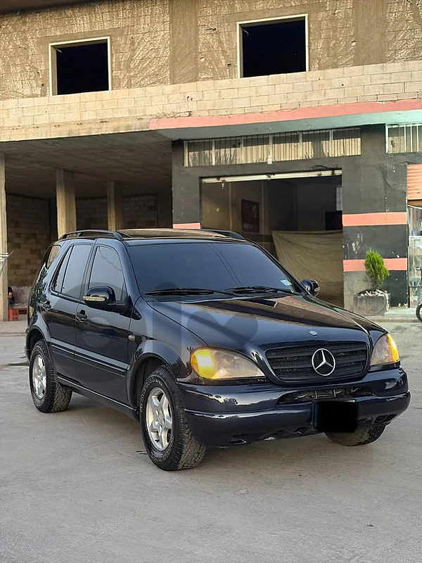Merceds-Benz ML 2000
