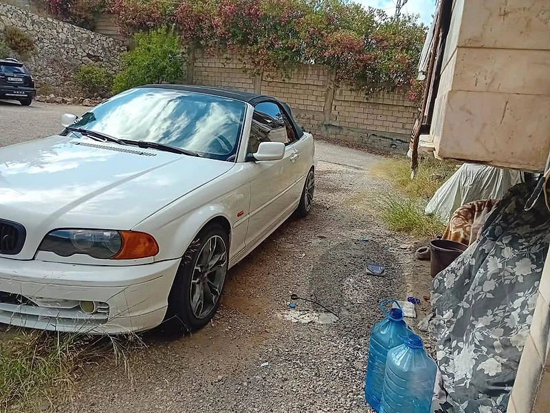 BMW 325I 2001