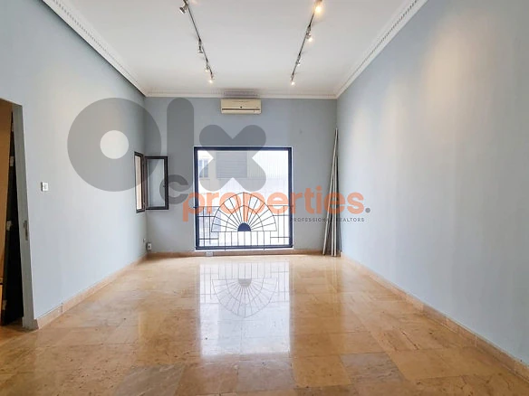 Office For Rent In Achrafieh مكتب للإيجار في الأشرفية CPBMH31
