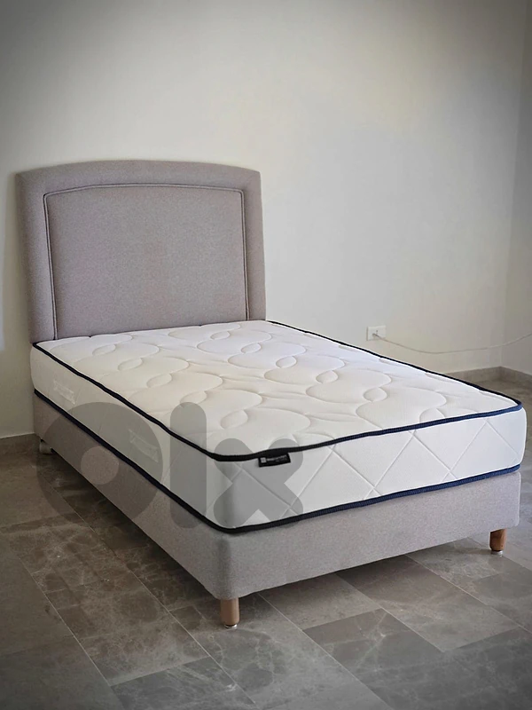 beds and matelas new x 2 pieces