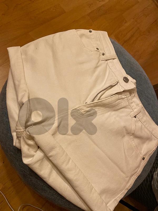 White Denim Shorts – Pull&Bear Size 42