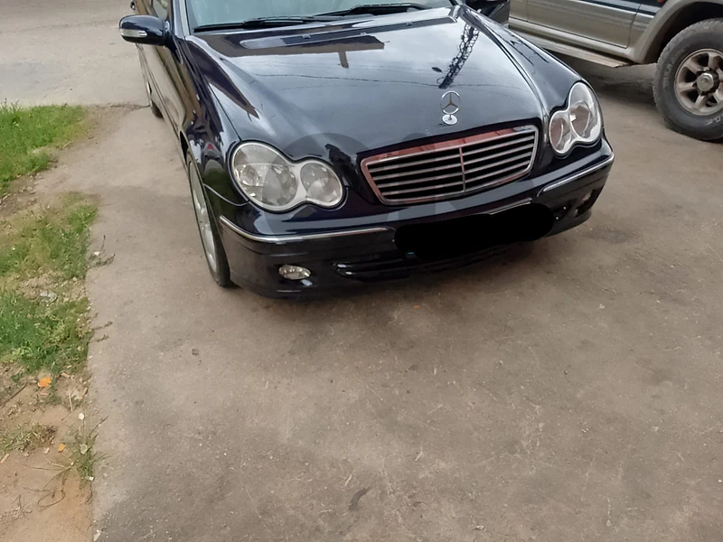 Mercedes C230 - 2005 / 4 Cylinders