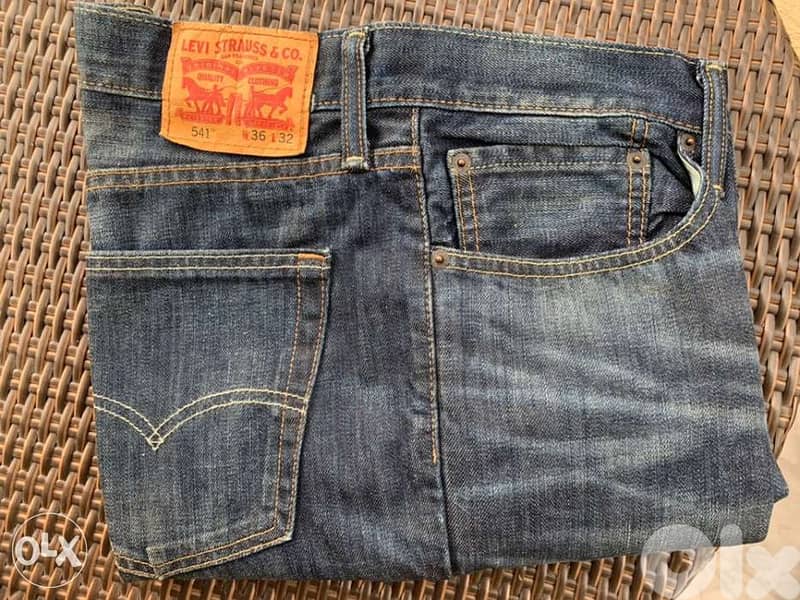 LEVIS JEANS 541 Size: W 36 x L 32 0