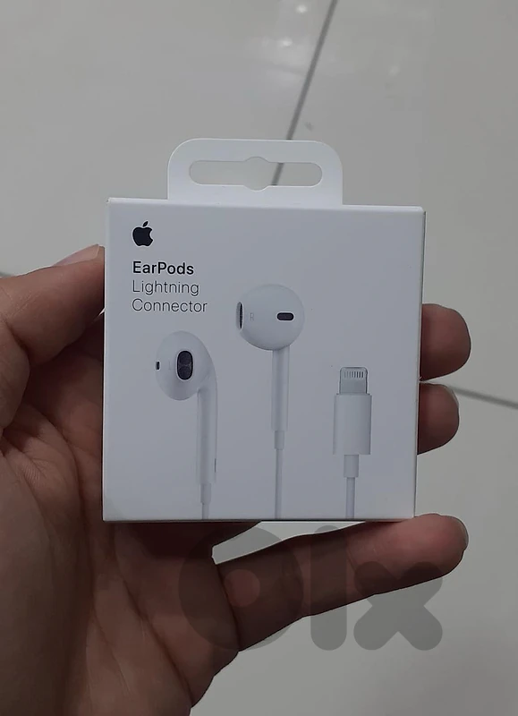 Apple EarPods lightning connector 19$