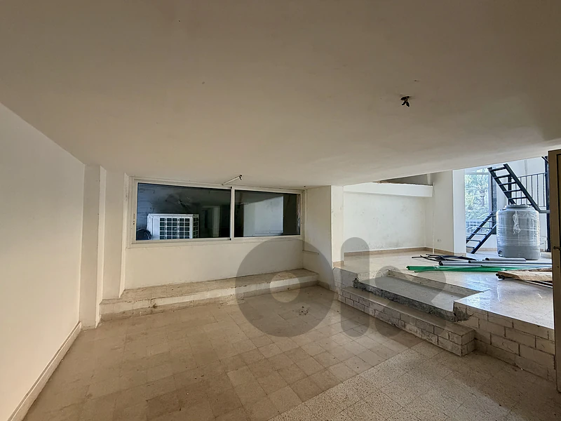 Shop for rent in Achrafieh -MQRM0030- محل للإيجار في الأشرفية