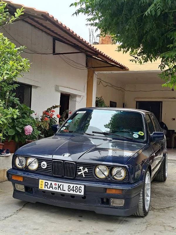 BMW E30 1988
