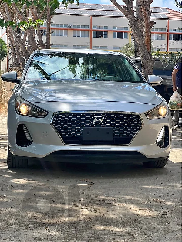 Hyundai elantra gt 2018