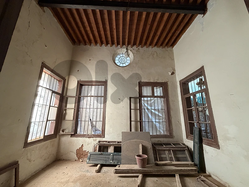 Shop for rent in Gemayze -MQRM0032- محل للإيجار في الجميزة