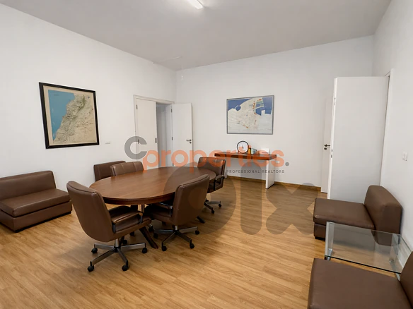 Apartment for Rent in Achrafieh شقة للإيجار في الأشرفية CPBEC24