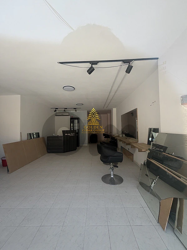 shop for rent in Dbaye -  محل للإيجار في ضبية