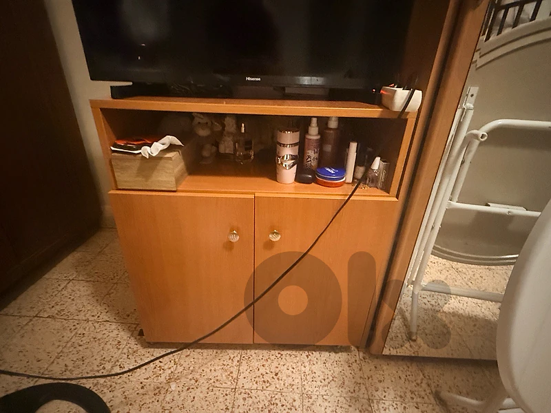 طاولة تلفزيون