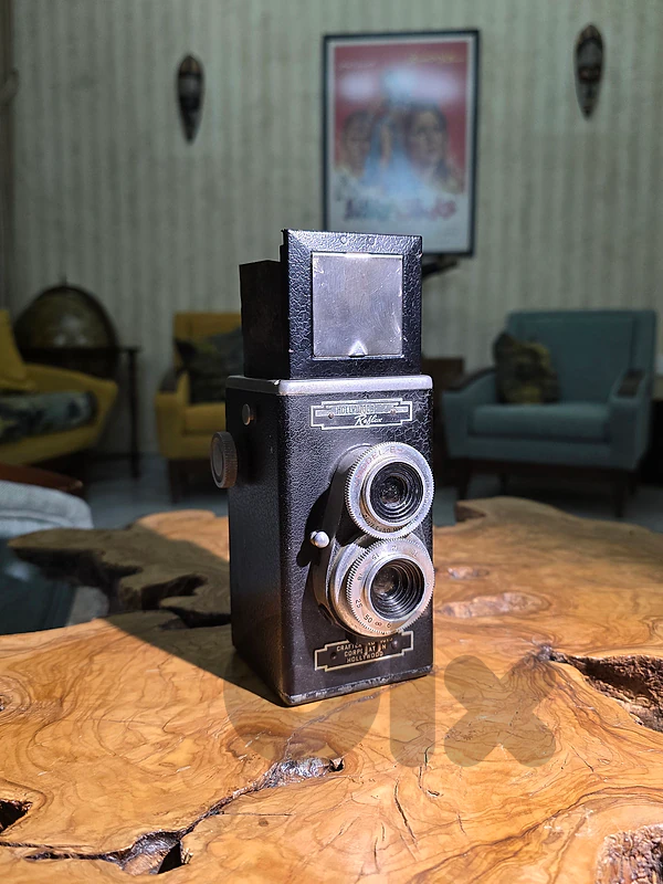 Hollywood Reflex vintage camera