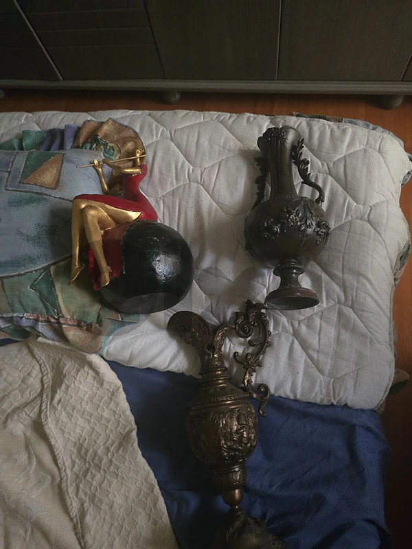 collection of 3 antiques