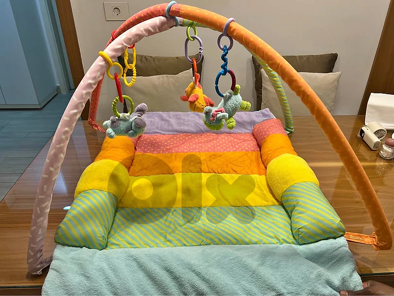 Baby Play Gym/Mat – Interactive & Colorful – Excellent Condition