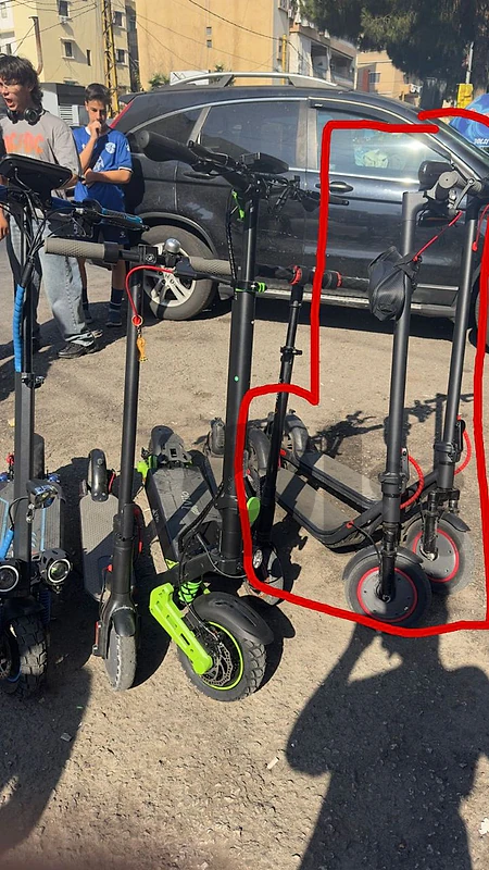 electric scooter size large not smallllll!!!!!