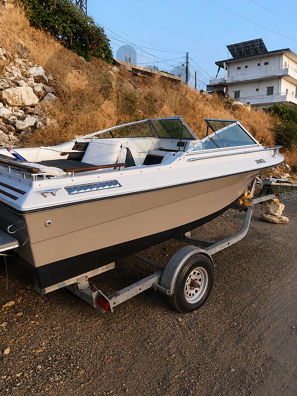 4 Winns 6m Boat for Sale