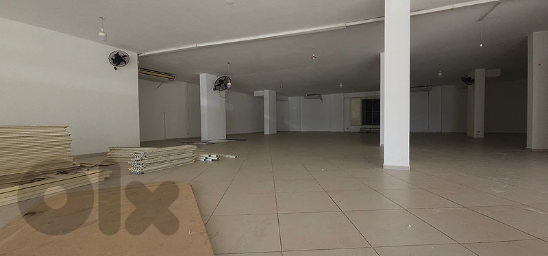 Showroom for rent in jnahصالة عرض للايجار في الجناح