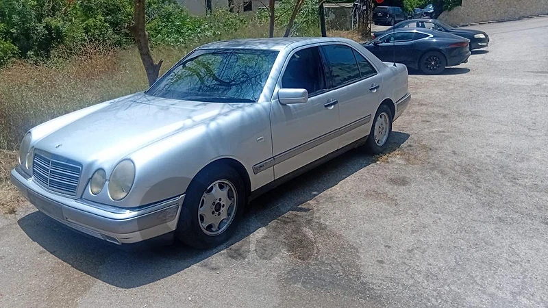 Mercedes-Benz E-Class 1996 E230 1996