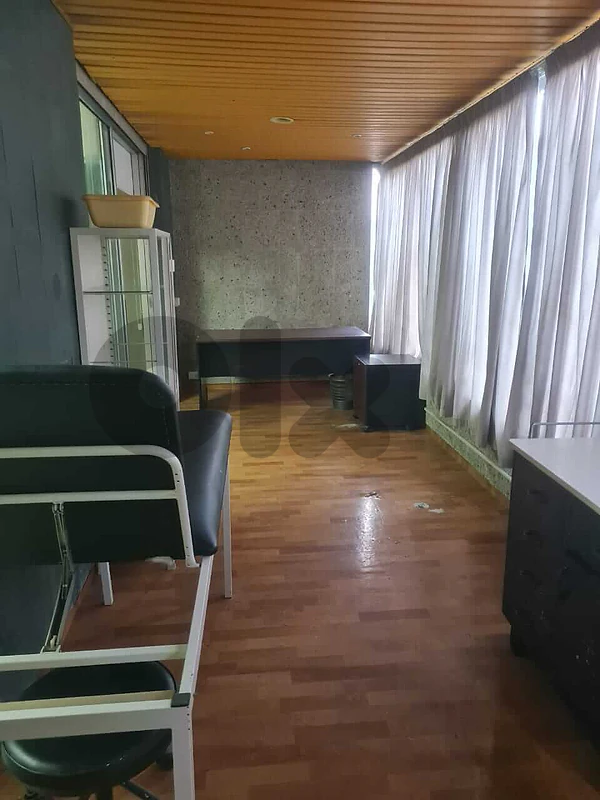 Office in Achrafieh for rent / مكتب في الأشرفية للايجار