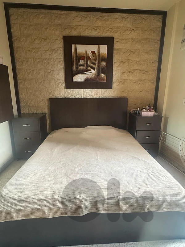 Bed + 2 comode + Tableau + Cadre