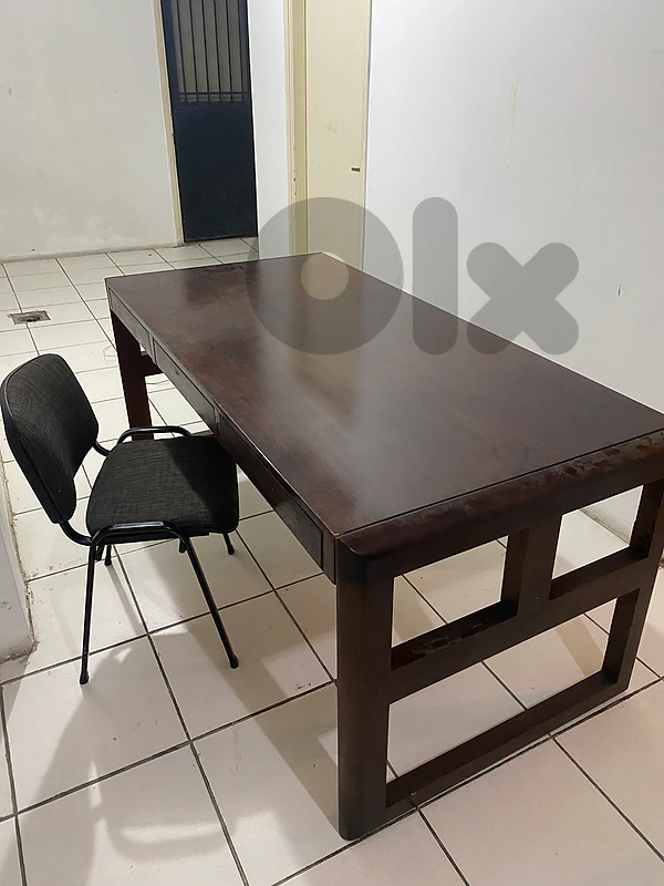 Big office desk wood  مكتب فخم