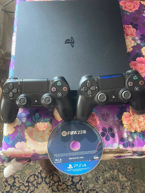 ps4 slim 1tera kitir ndifeh