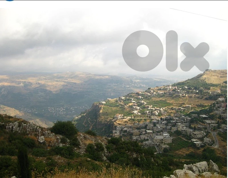 land in Bhamdoun (South Valley Side)