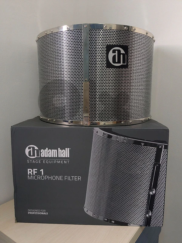 Adam Hall RF1 Microphone Filter
