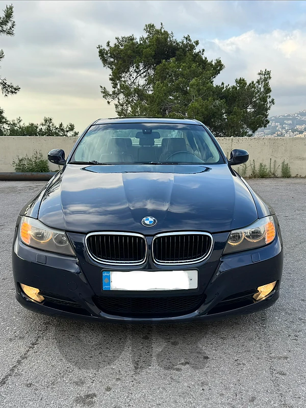 BMW 3-Series 2009