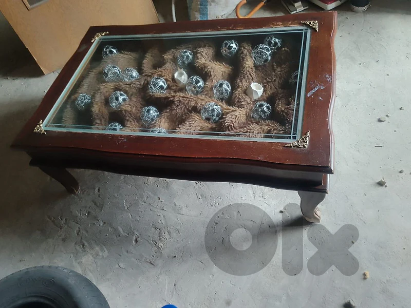طاولة صالون