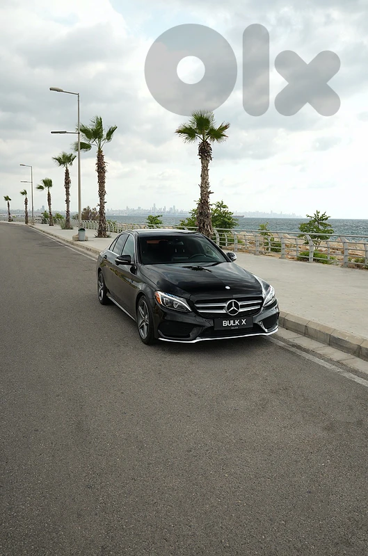 C 300 4Matic - AMG Pack - Xenon Lights - Panoramic Roof - CLEAN CARFAX