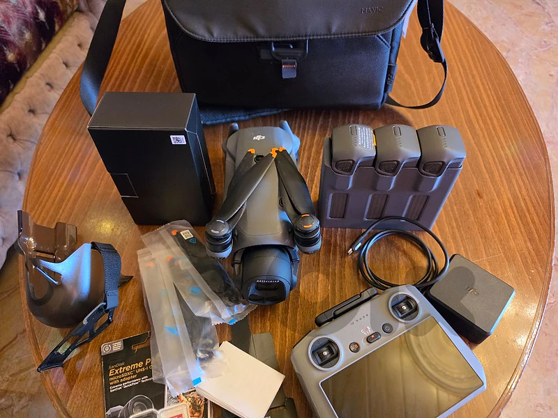 DJI Mavic 4pro Combo