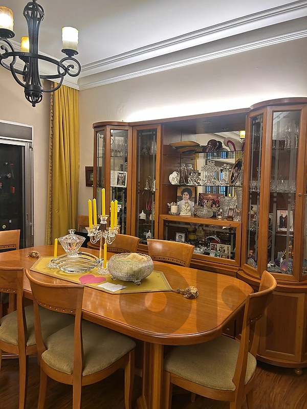 full living room & Dining Room