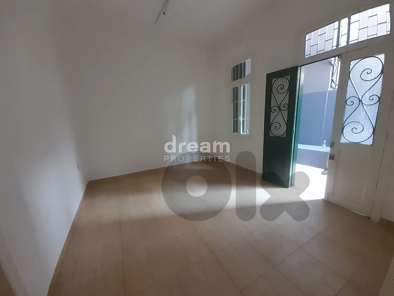 Apartment for Rent – Achrafieh ach0228dpea
