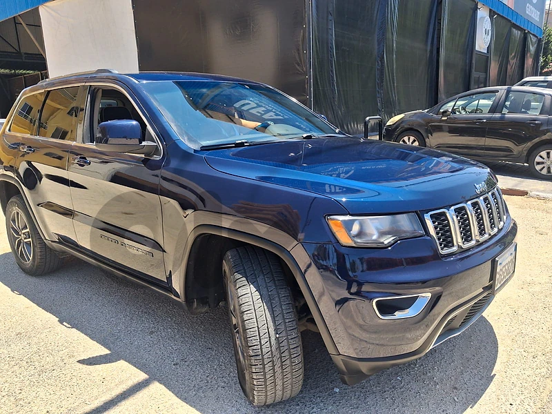 Jeep Grand Cherokee 2017 laredo +