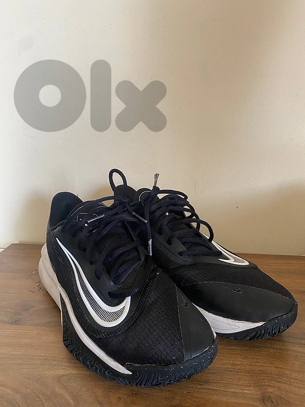 Nike precison 7 basketball shoes