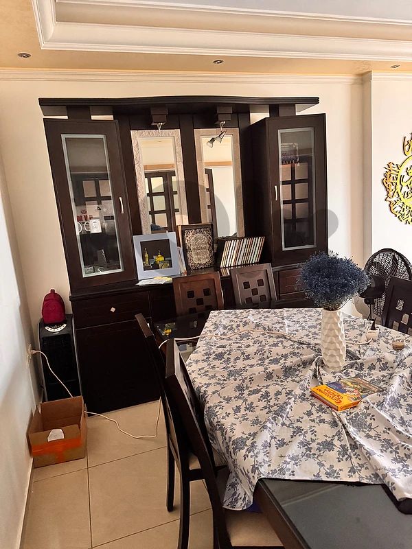 full dinning room
