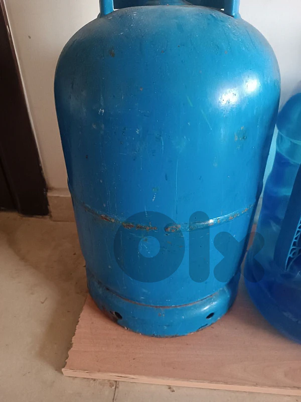 جرة غاز حديد فارغه عدد ٣
