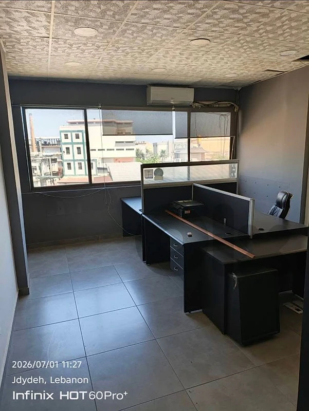 Office for rent in Jdeideh مكتب للايجار في جديدة