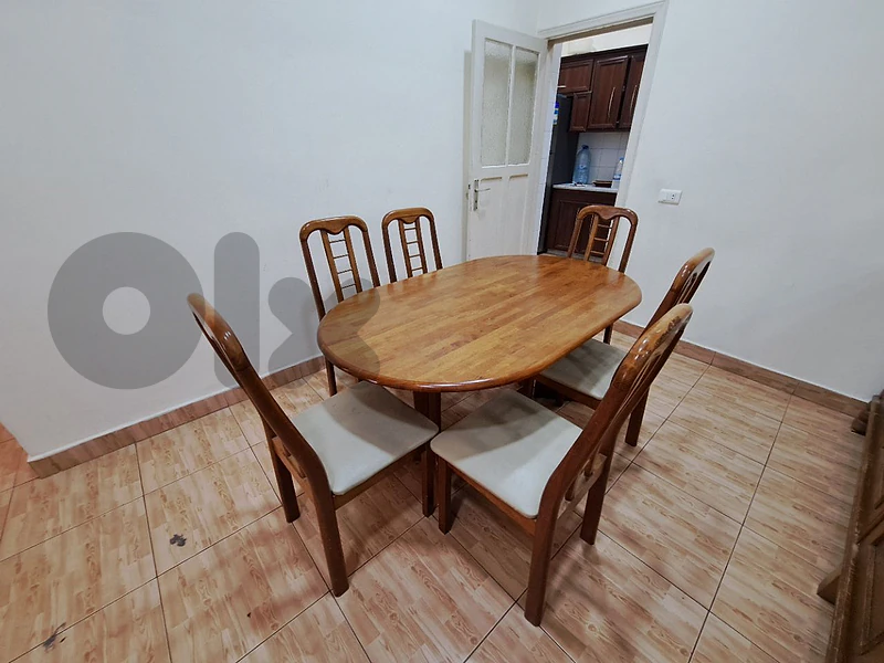 Dining table +6 chairs (negotiable
