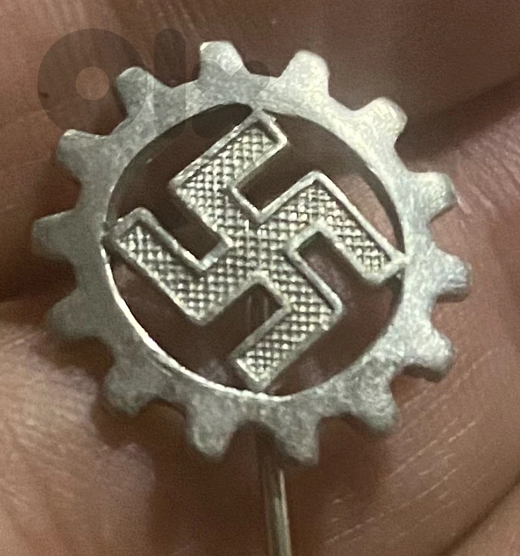 نيشان بنز الماني نازي زمن هتلر الحرب العالمية الثانية Nazi pin
