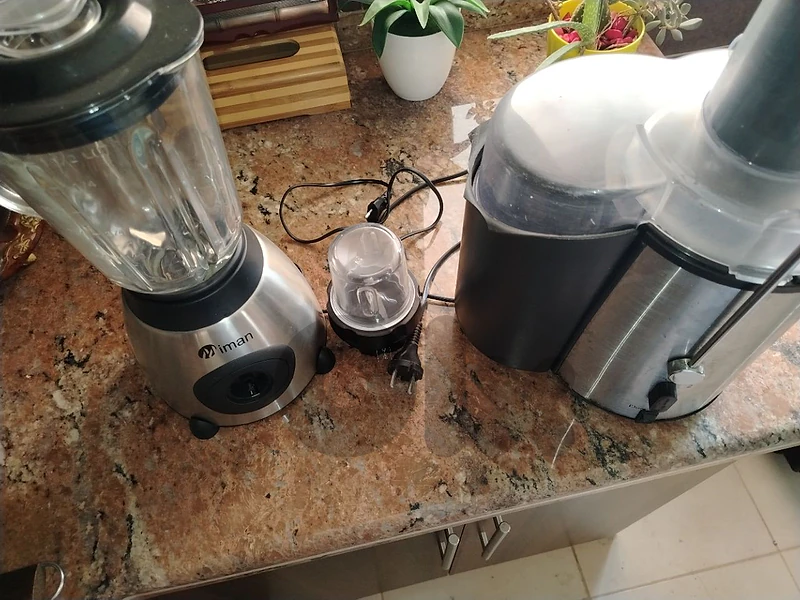 تريا و عصارة جزر وخلاط olx chat