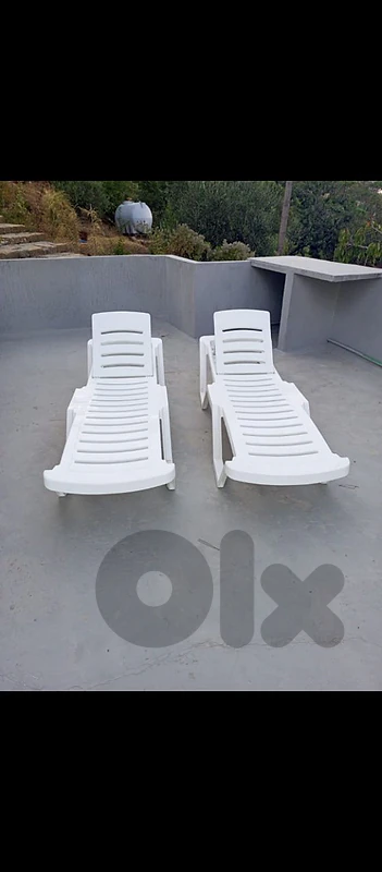 Chaises longues