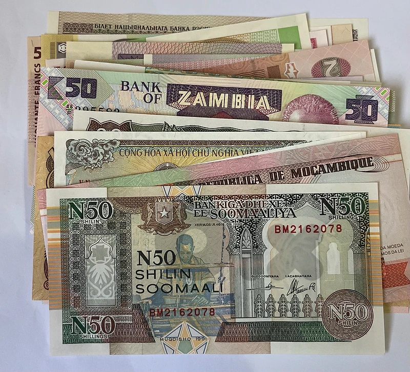50 uncirculated banknotes- عملات انسر