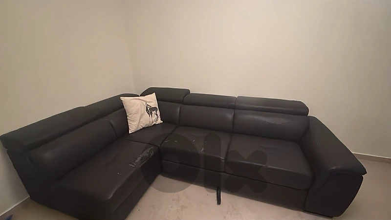 living room leather sectional