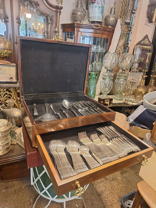 currently set of 101 pieces silver Solingen Oka Germany with box