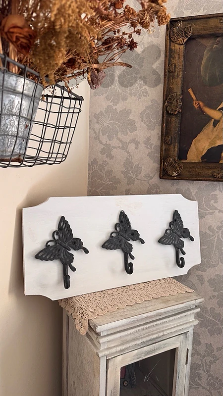 wall hanger