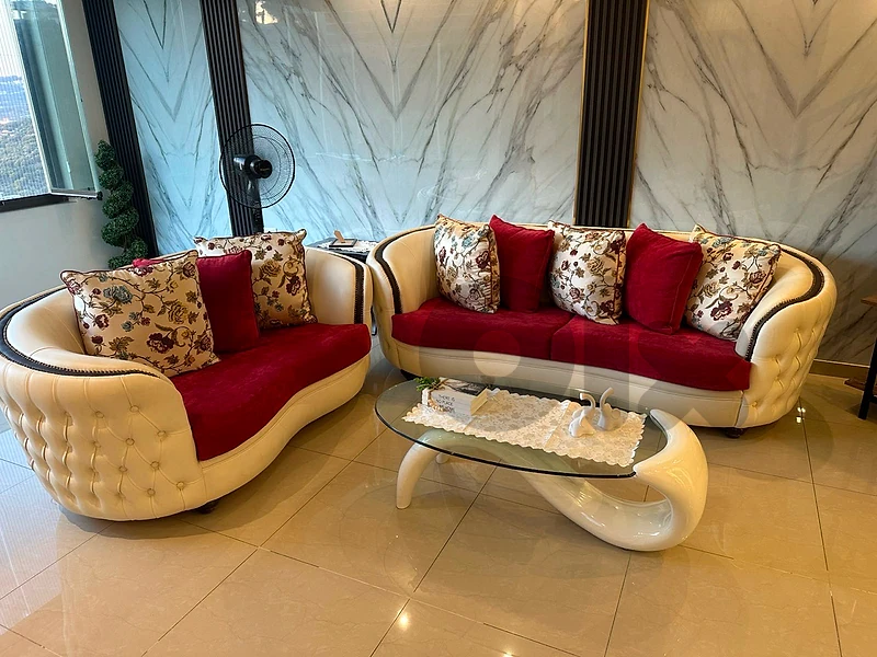 living room (70-640075)