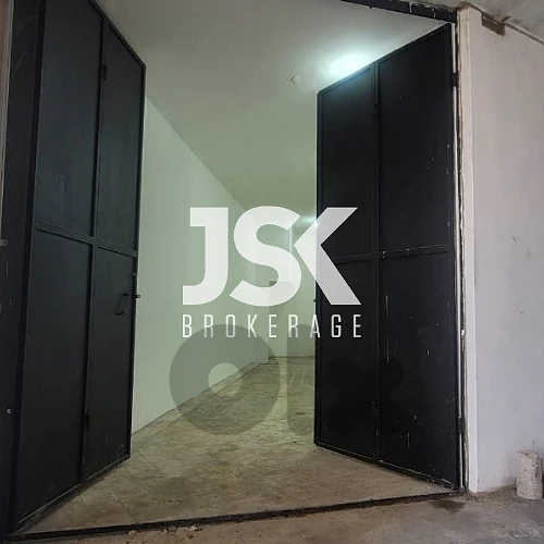 L21867 Warehouse For Rent in Shayle